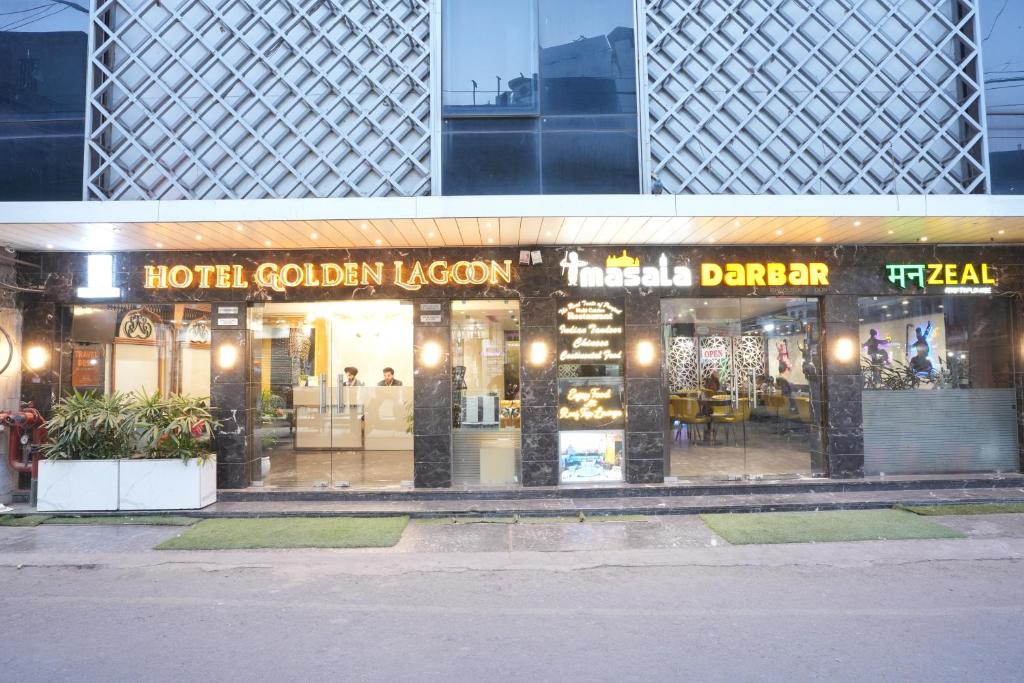 Hotel Golden Lagoon Exterior