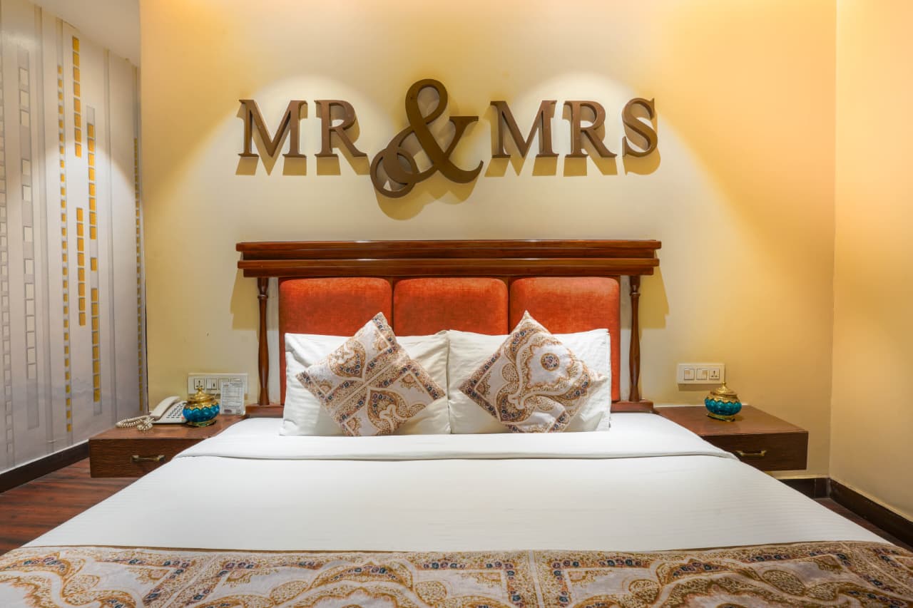 Darbar Luxury Room - Bedroom