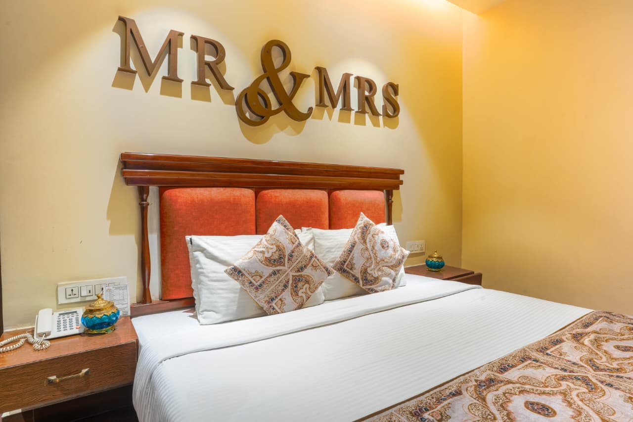 Darbar Luxury Room - Bathroom