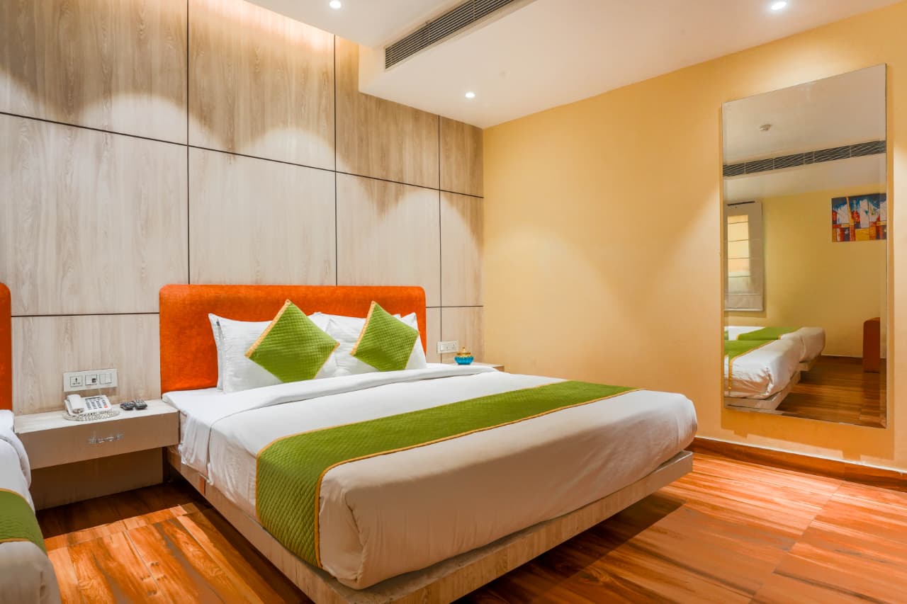 Golden Family Suite - Bedroom