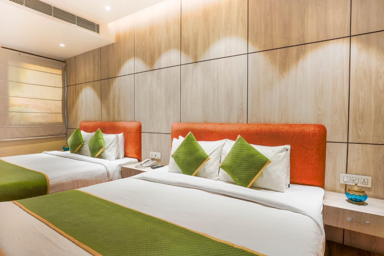 Golden Family Suite - Bedroom